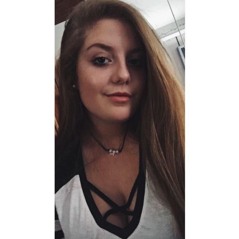Meet your Posher, Christina